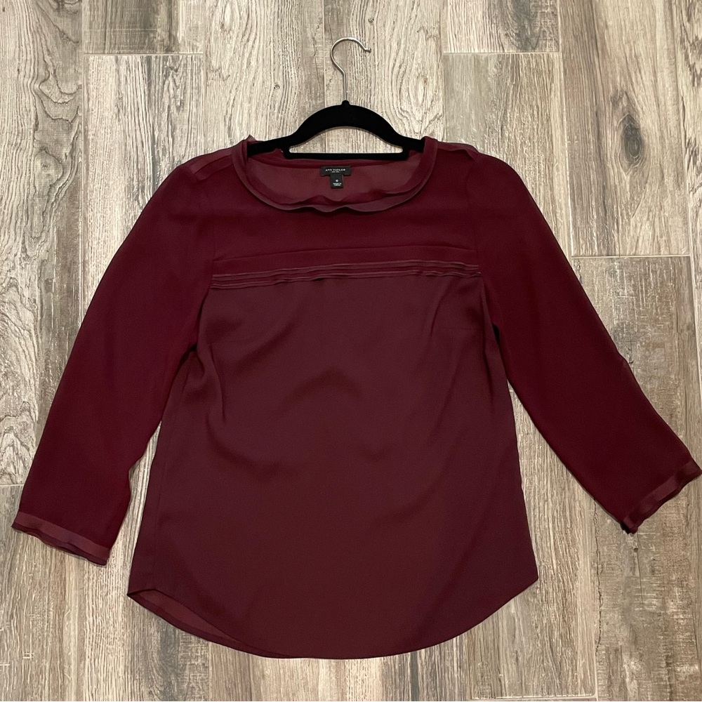 EUC Ann Taylor Long Sleeve Blouse - size 0
